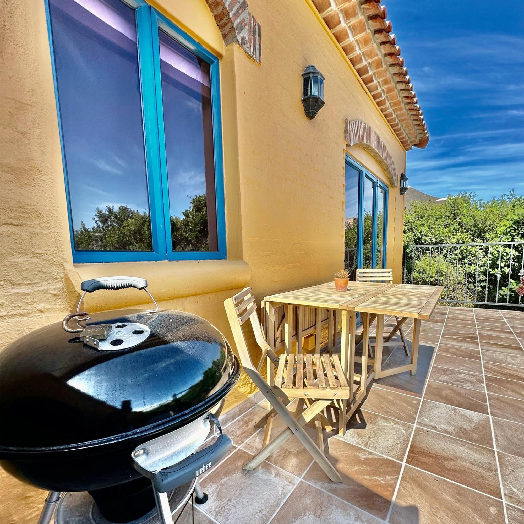 Sunset Beach Holiday Accommodation Cape Town Exterior photo