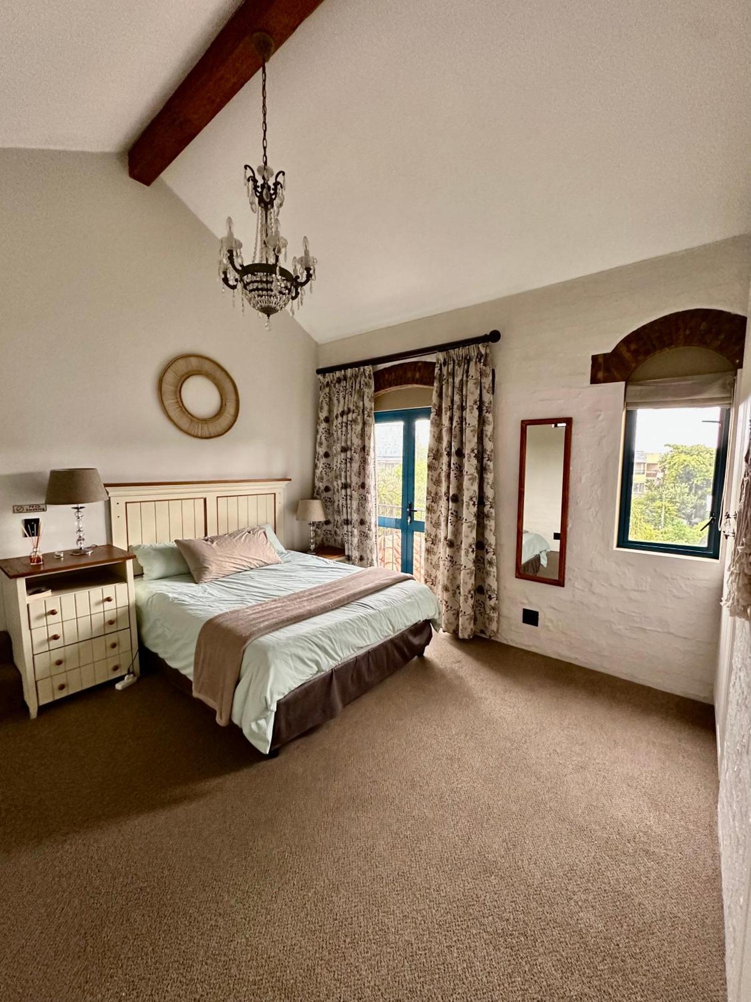 Sunset Beach Holiday Accommodation Cape Town Exterior photo