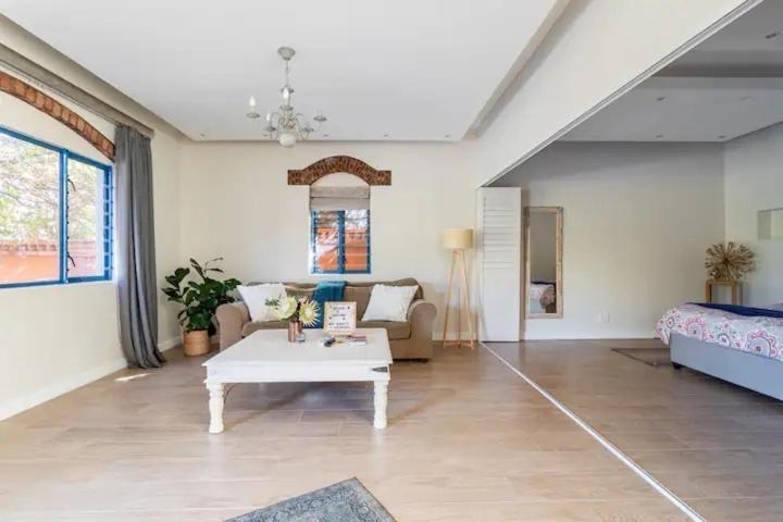 Sunset Beach Holiday Accommodation Cape Town Exterior photo